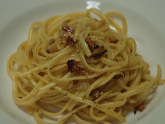 Linguine With Bacon and Onions