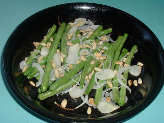 Roasted Green Beans With Garlic and Pine Nuts