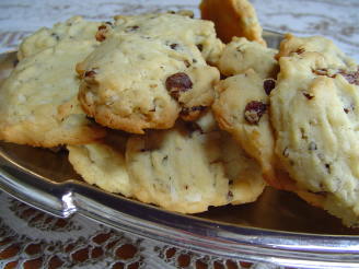 Walnut and Raisin Cookies