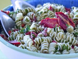 Parsley, Sundried Tomatoes and Red Pepper Pasta Salad
