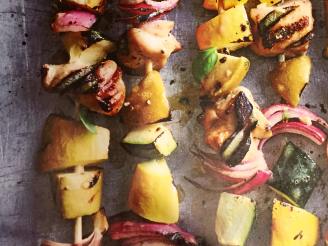 Chicken Kabobs With Zucchini and Apples