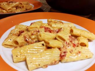 ROASTED RED PEPPER & SUN-DRIED TOMATO PASTA