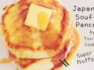 Extra Fluffy Japanese Soufflé Pancakes