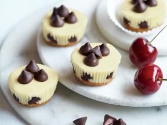 Mini Almond Cheesecakes With Cherry Flavored Filled DelightFulls