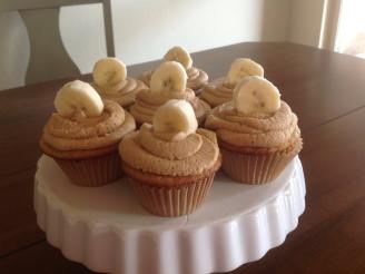 Banana Cupcakes With Peanut Butter Buttercream