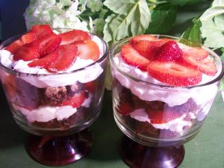Easy Strawberry Cheesecake Trifle