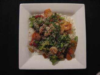Sweet and Sour Stir-Fry Shrimp With Broccoli and Red Bell Pepper