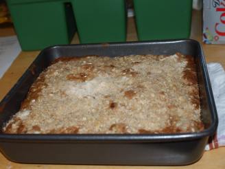 Apple Oatmeal Crumb Cake