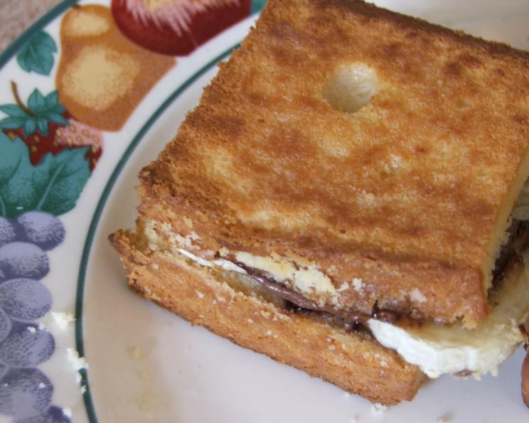 Grilled Nutella and Banana Sandwich Recipe