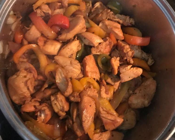 Chicken With Sweet Peppers and Balsamic Vinegar Recipe