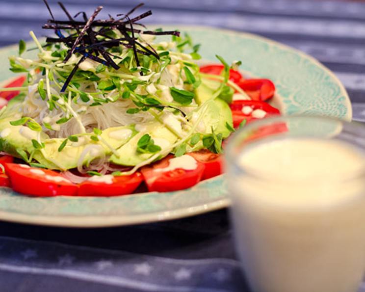 Vegan Creamy Pear and Macadamia Nut Salad Dressing Recipe