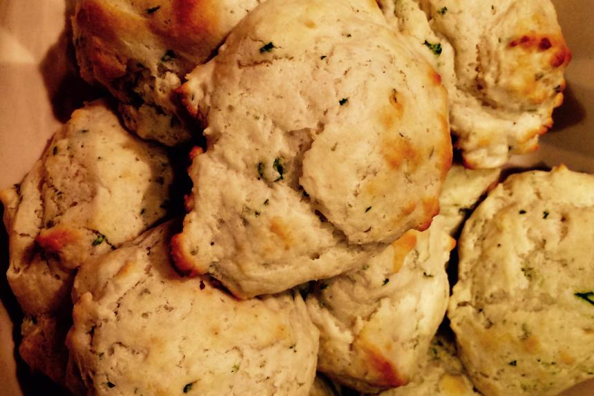 Yummy French Onion Biscuits Recipe