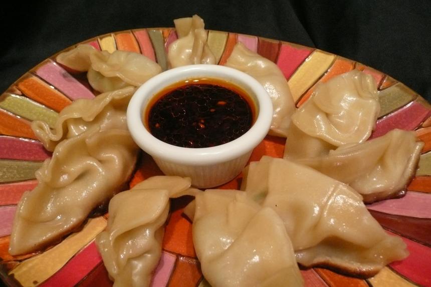 Pot Stickers With Spicy Dipping Sauce Recipe
