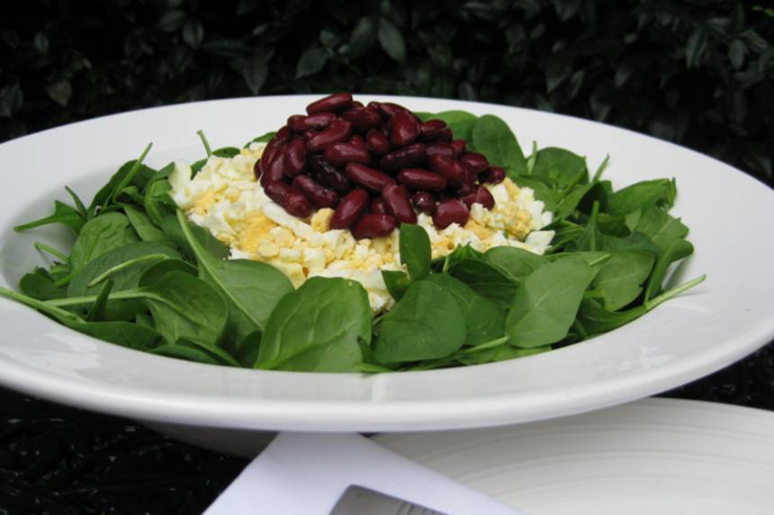 Spinach and Red Kidney Bean Salad Recipe