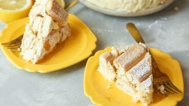 25 Cakes That'll Make You Rethink Thanksgiving Dessert
