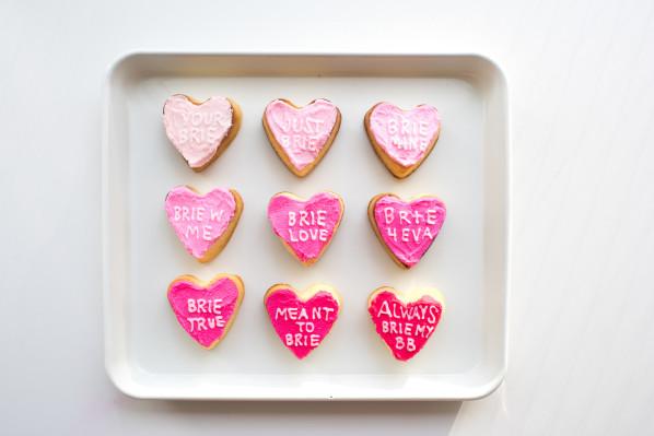 How to Make Conversation Heart Doughnuts