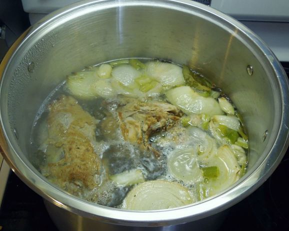 How to Make Turkey Stock