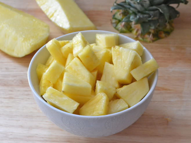 How to Cut a Pineapple