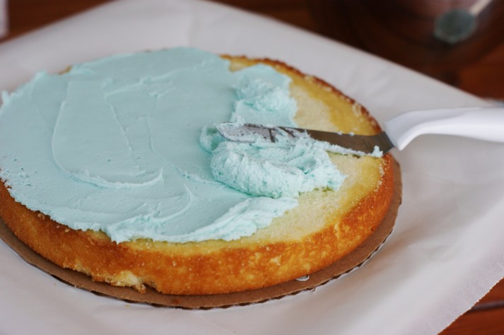 How to Frost a Layer Cake