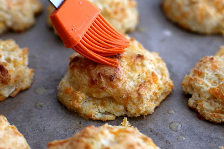 Red Lobster Cheddar Biscuits