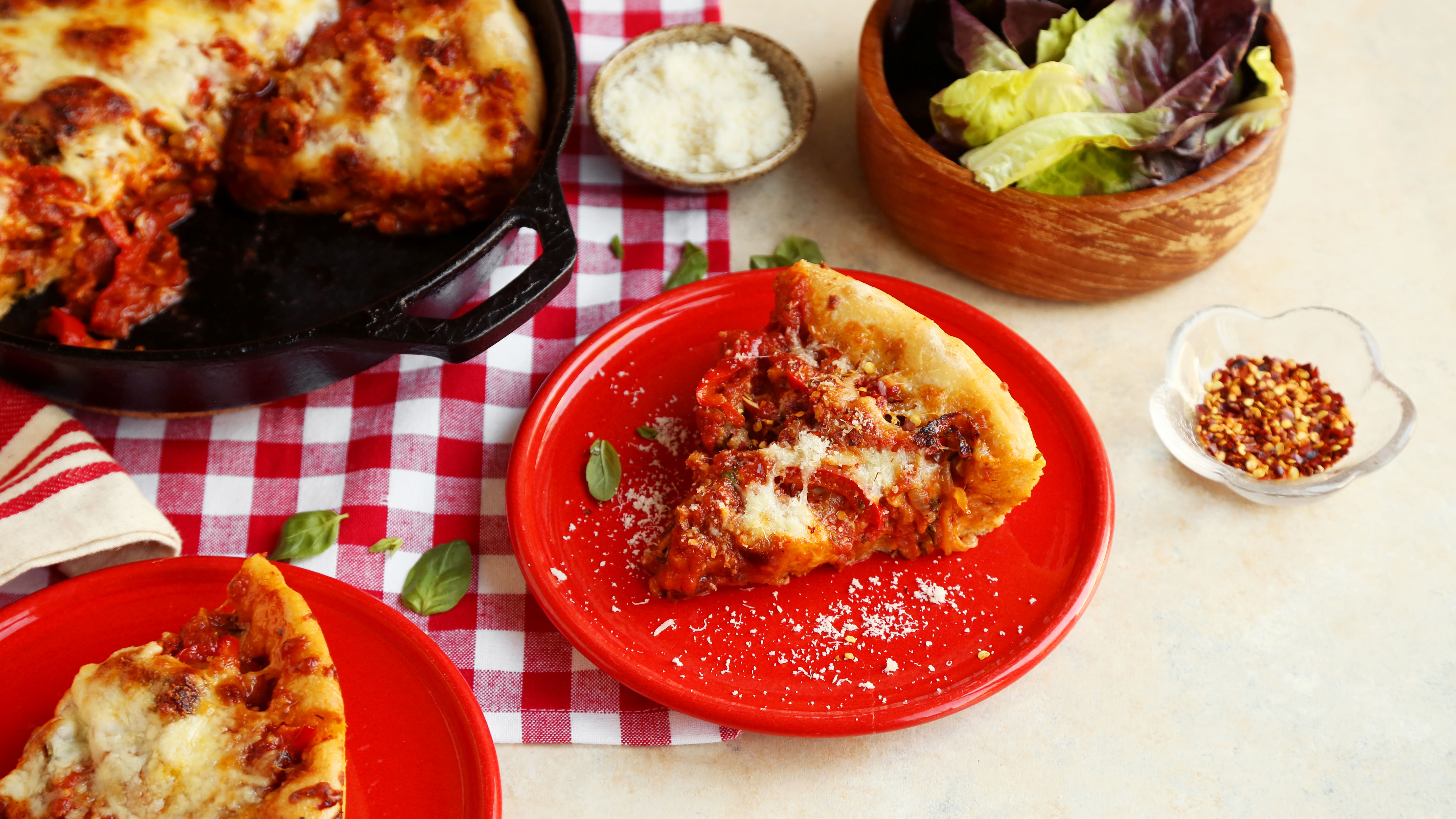 Illinois: Deep-Dish Pizza