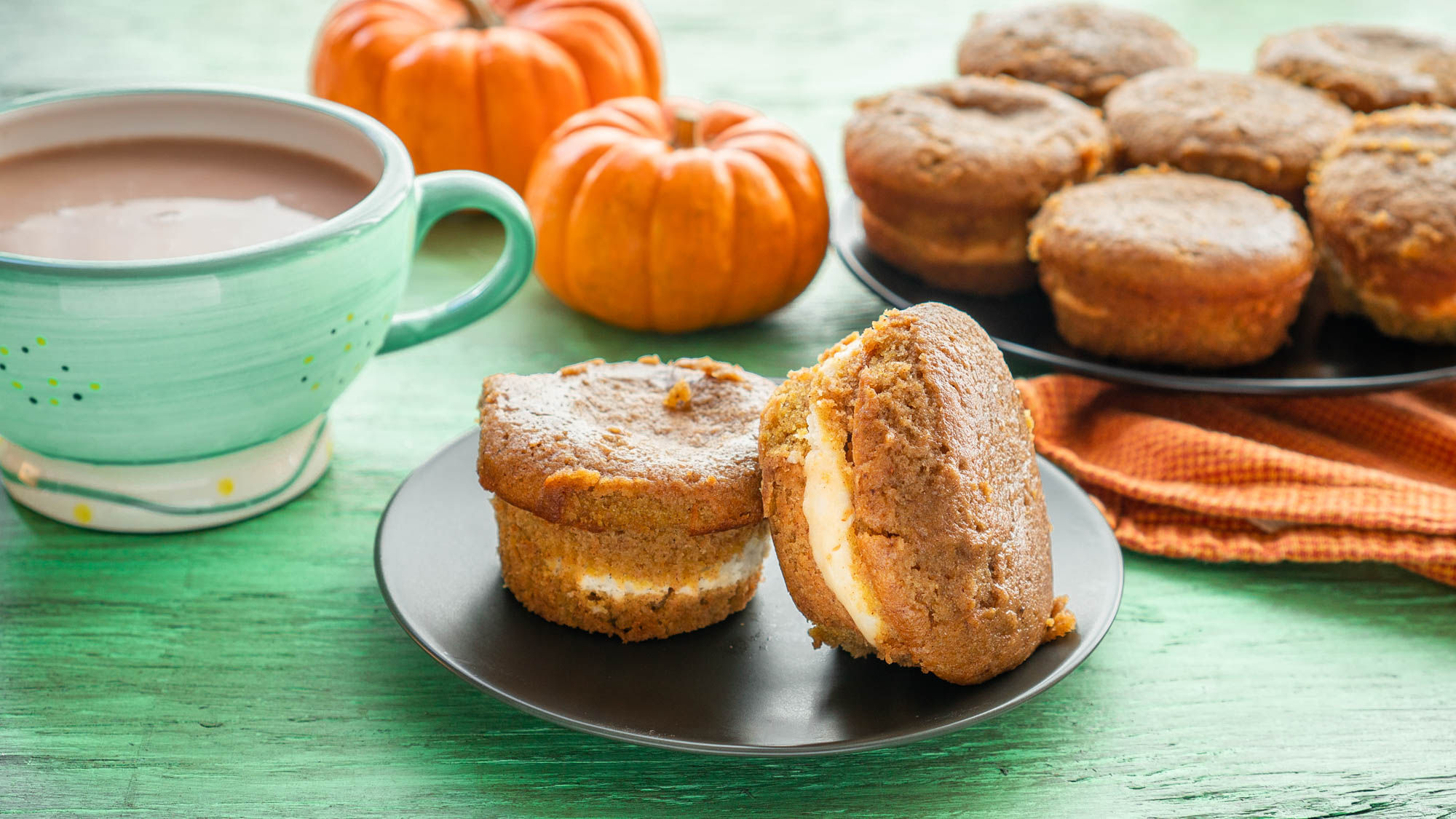 Pumpkin Cheesecake Cupcakes