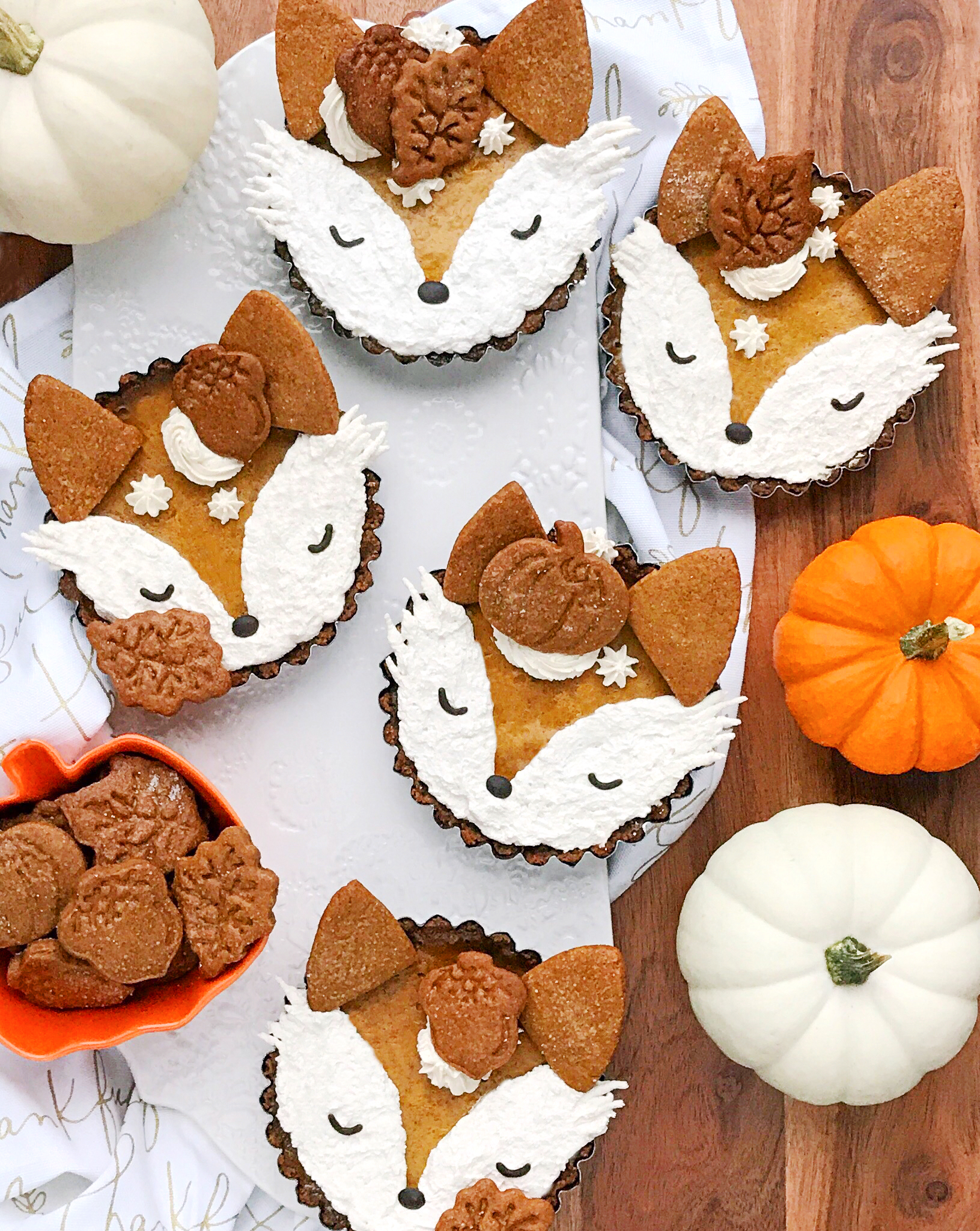 Foxy Gingersnap Pumpkin Pies