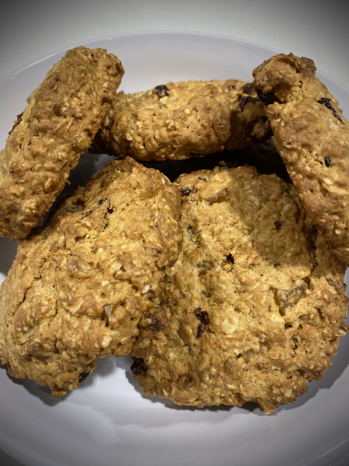 Baking process of diabetic oat cookies in an oven