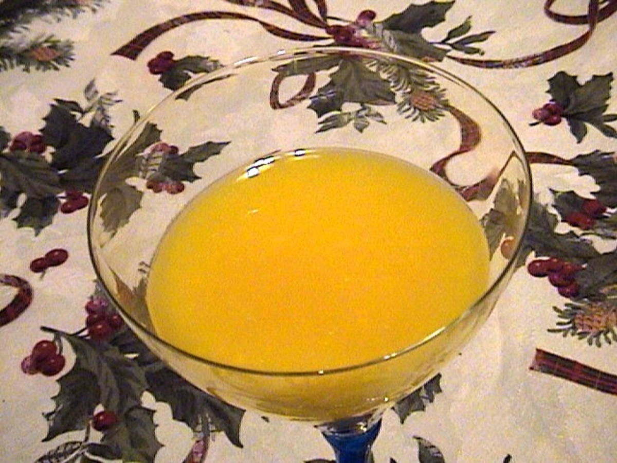 Apricot-Mango Martini