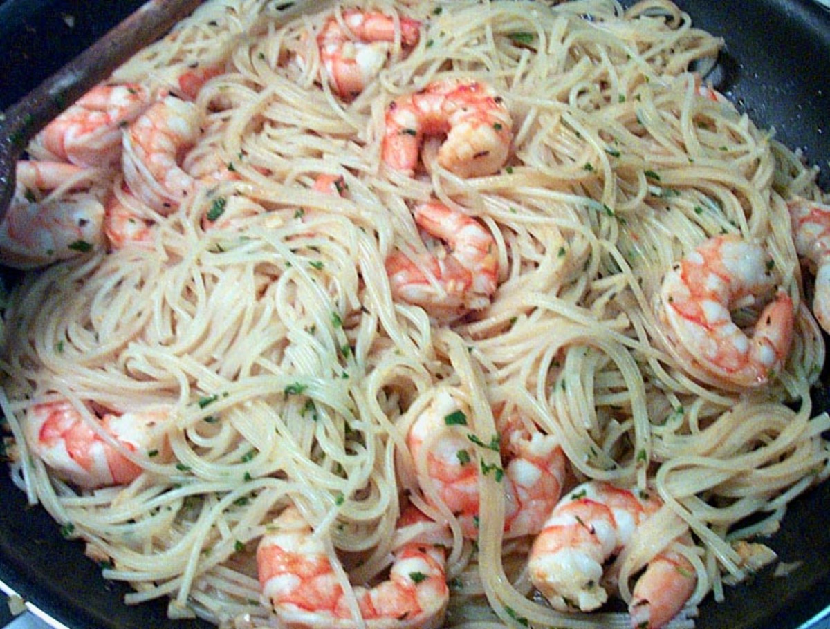 Italian-Style Shrimp With Lemon and Garlic image