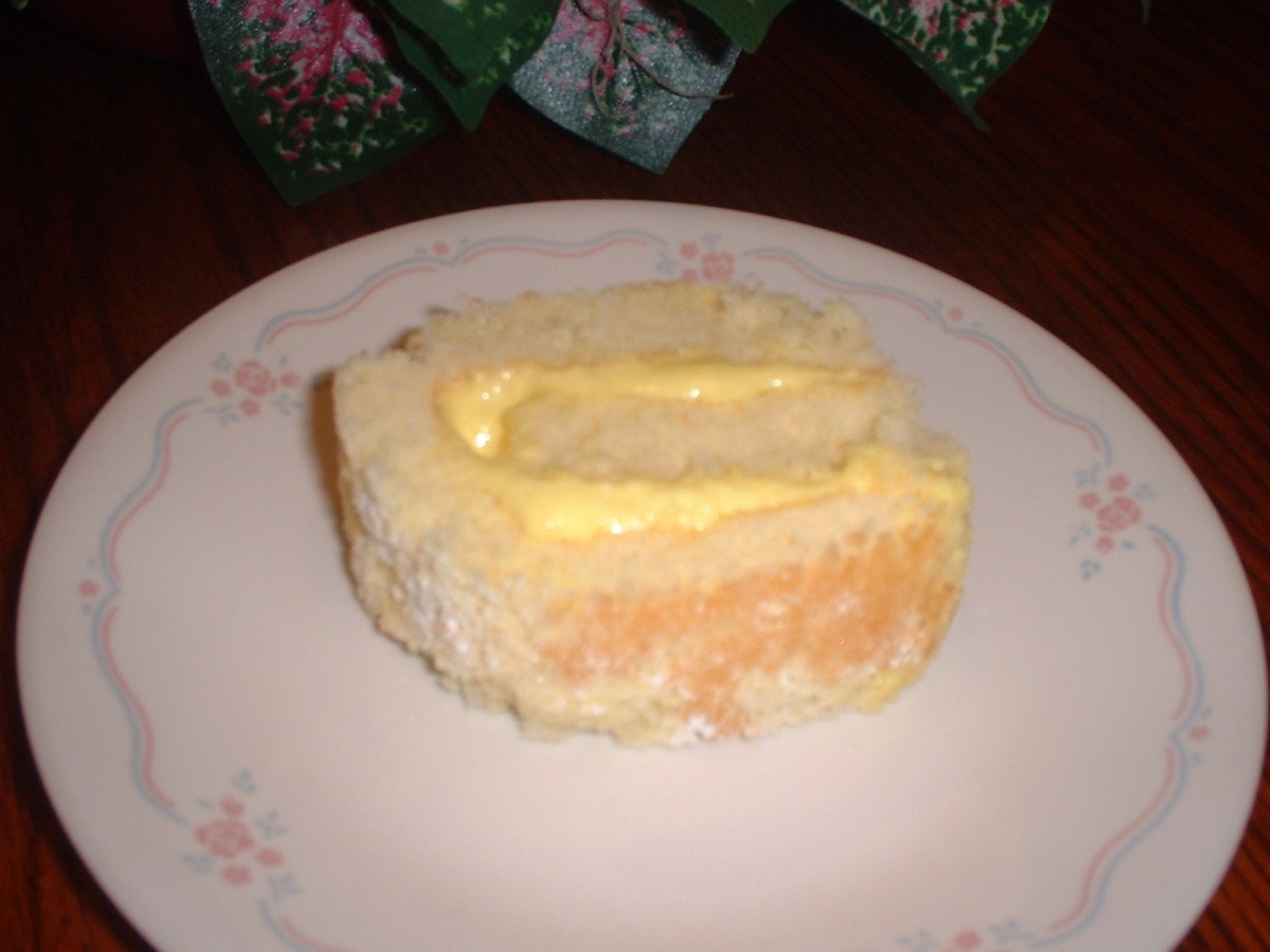 Lemon Cake Roll image