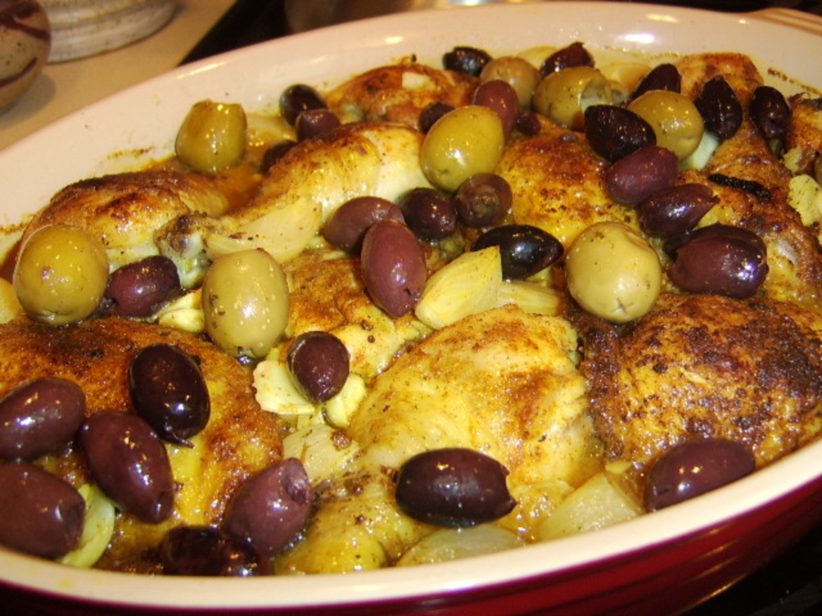 Chicken With Olives, Caramelized Onions, and Sage_image