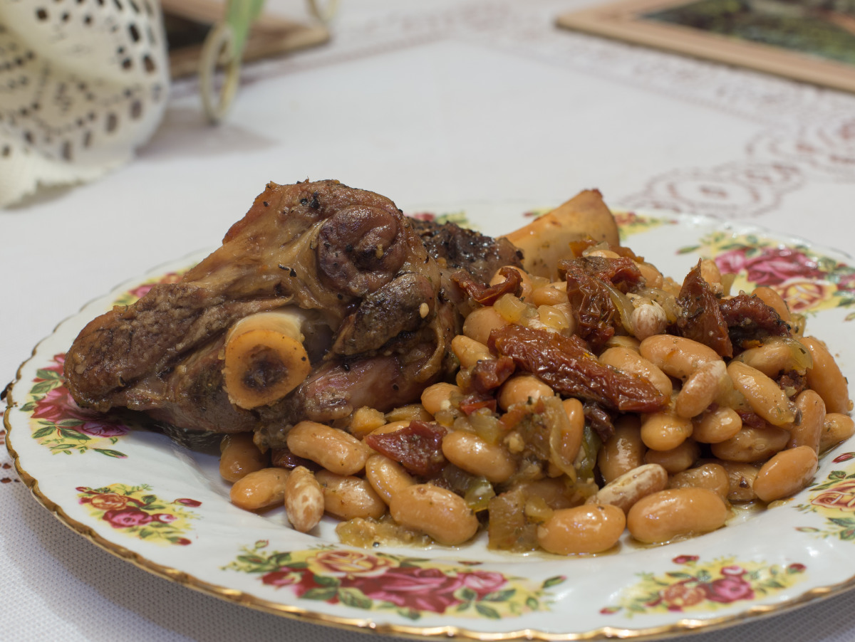 Lamb Shanks W White Beans Sun Dried Tomatoes