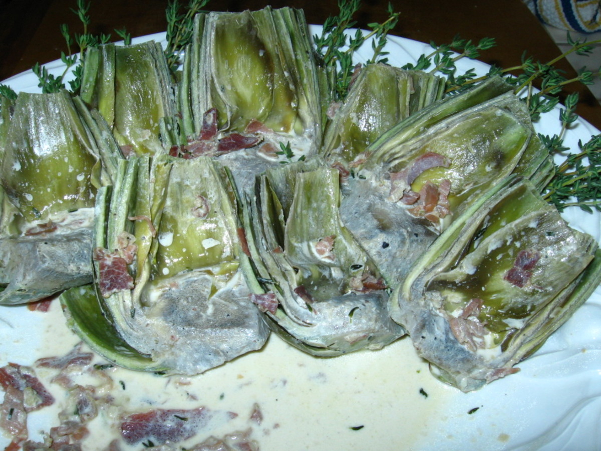 Artichokes With Prosciutto and Cream image