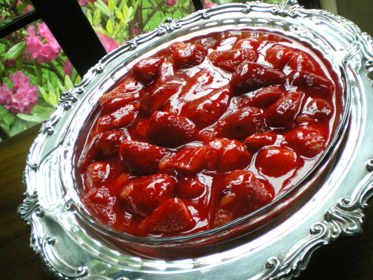 Fresh Crustless Strawberry Pie