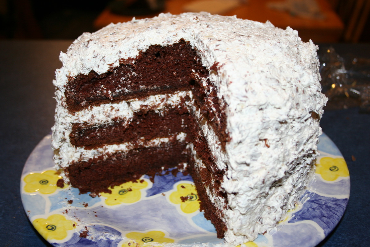 One Bowl Chocolate Mars Bar Cake - Create Bake Make