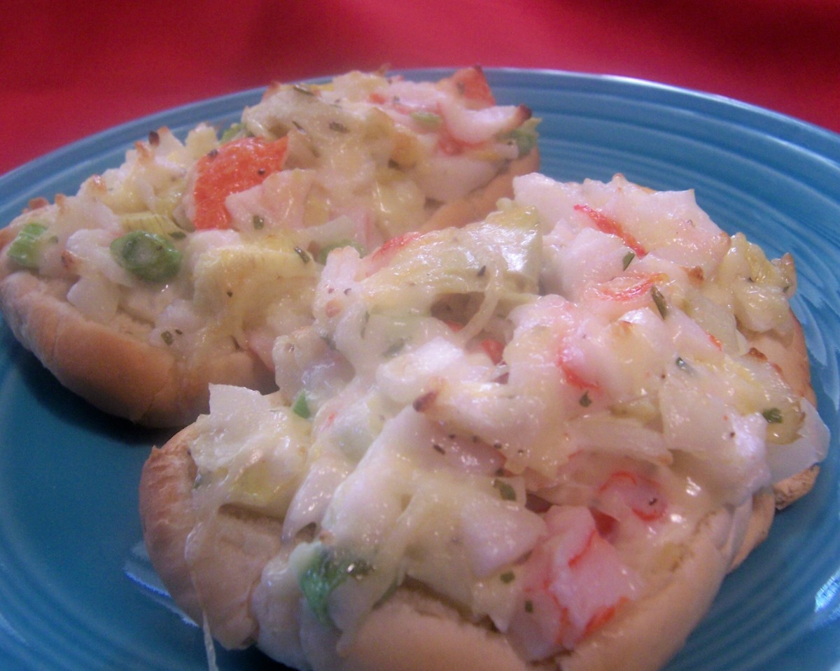 Crabmeat and Artichoke Hearts Sandwich