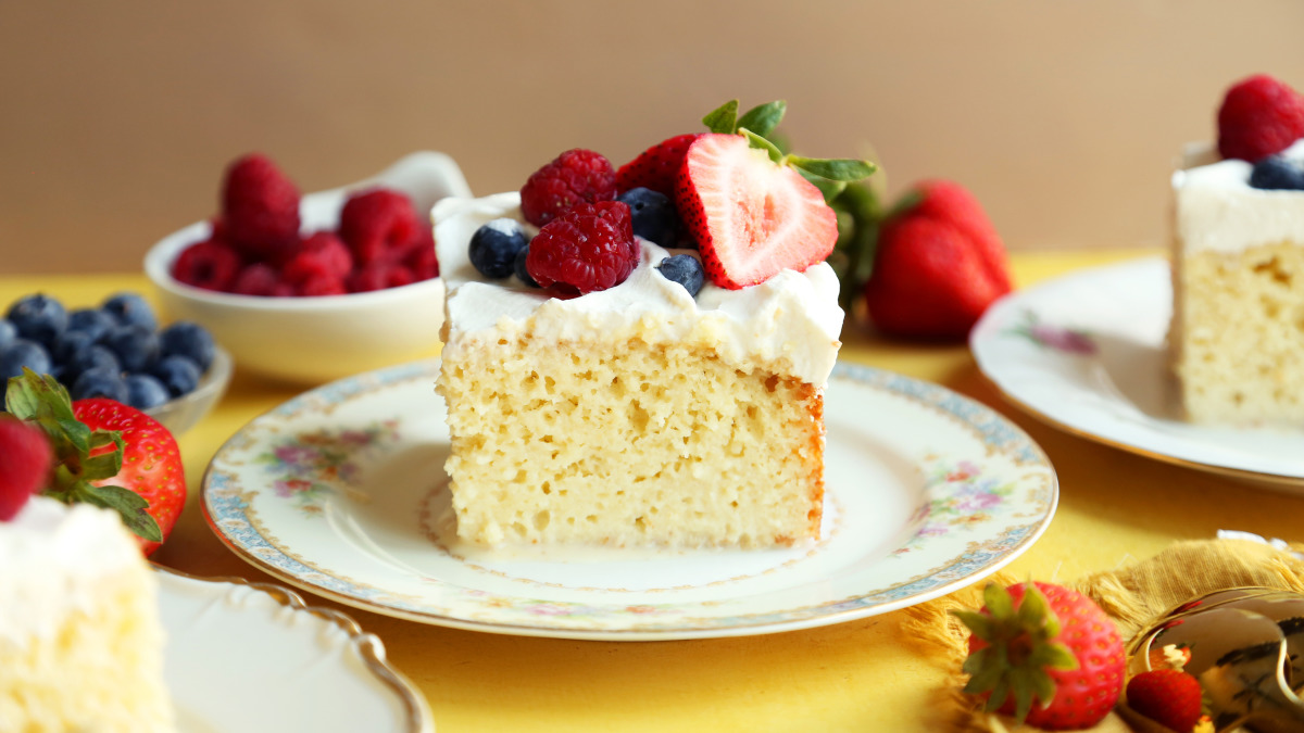 The BEST Tres Leches Cake Recipe (So Easy!) - Averie Cooks
