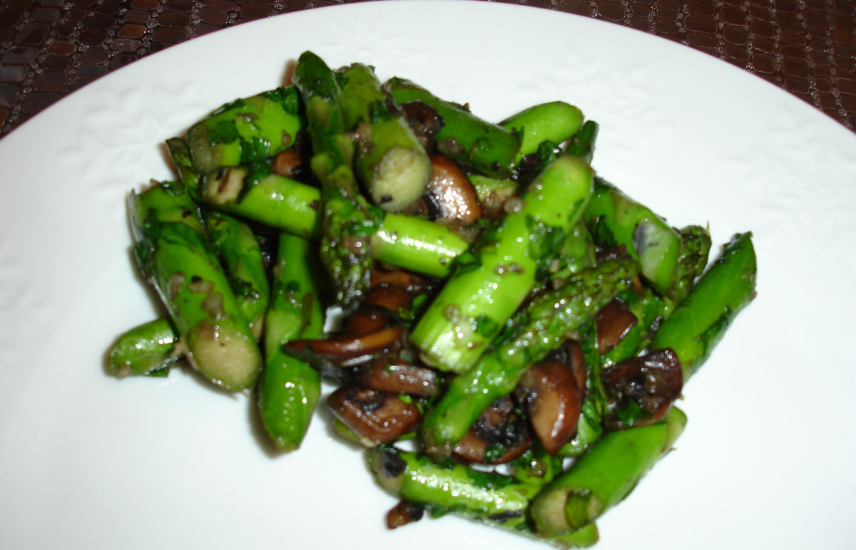 Asparagus and Mushroom Saute With Cilantro