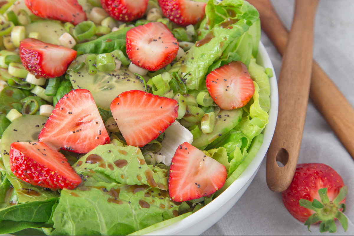 Image of strawberries and romaine lettuce