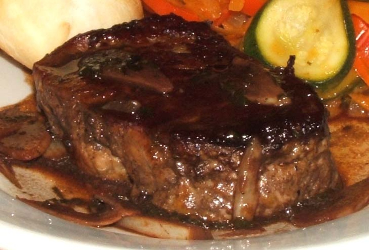 Steak in Garlic Wine Sauce-image