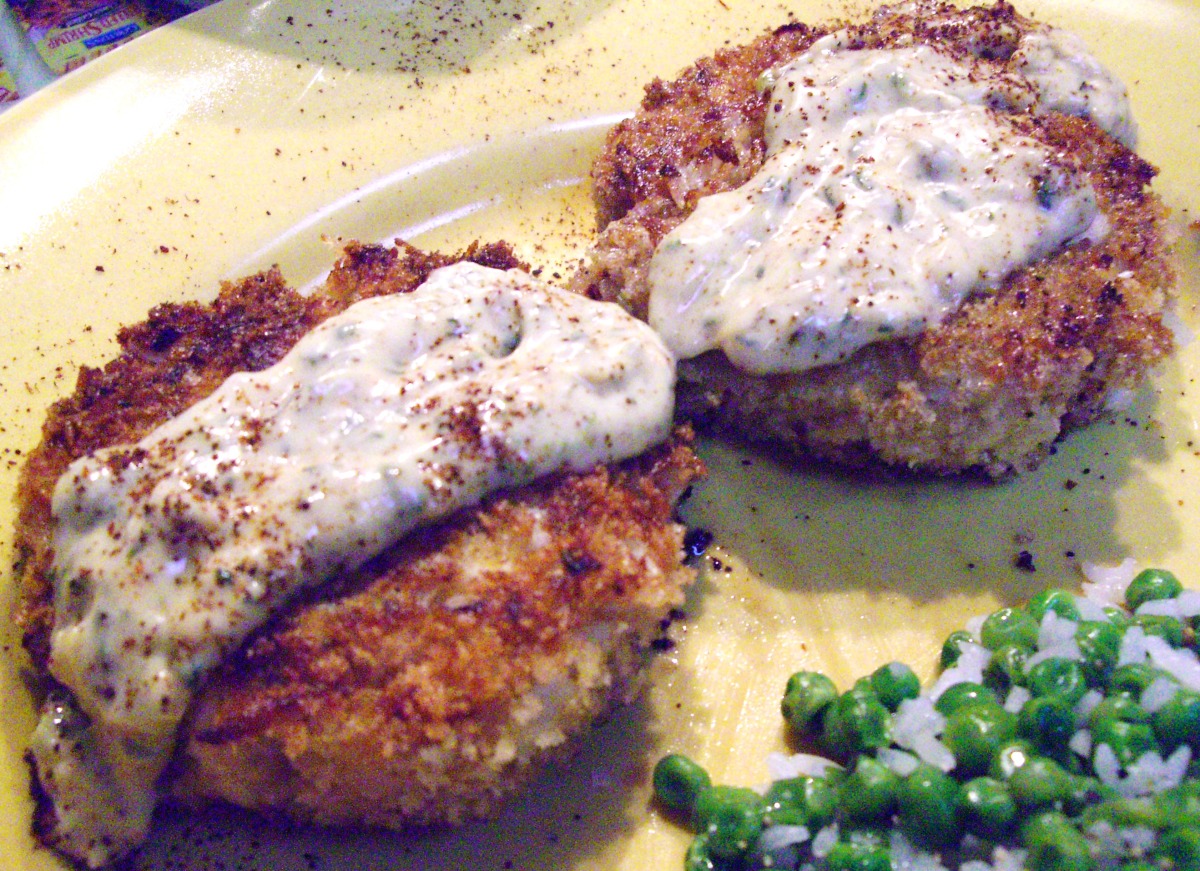 Best Homemade Crab Cakes Recipe (Steakhouse Style)