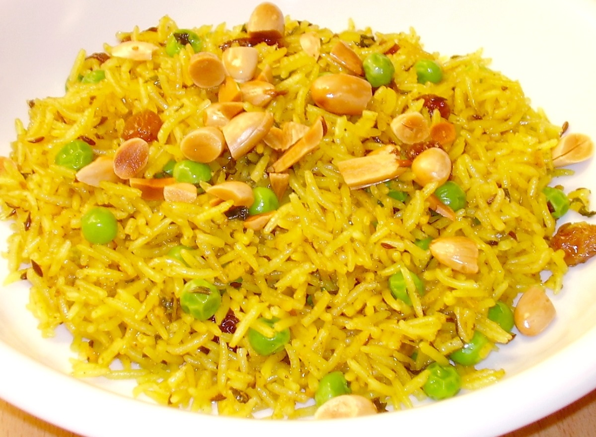 Pilaf With Peas and Raisins image