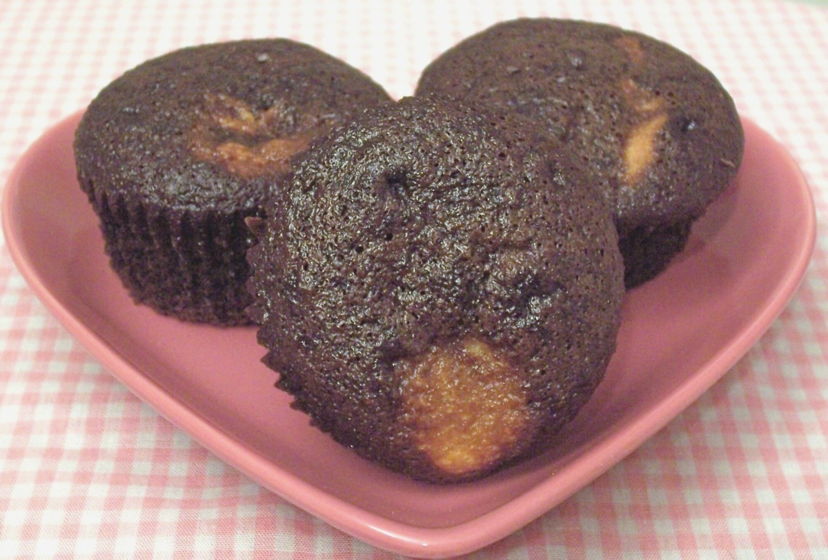 Chocolate Chip Cheesecake Swirl Cupcakes