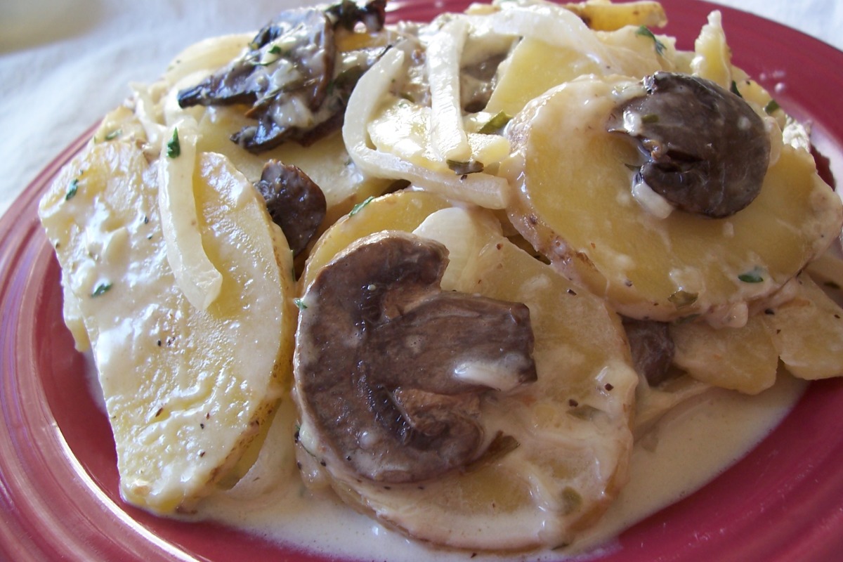 Potato Mushroom Bake image