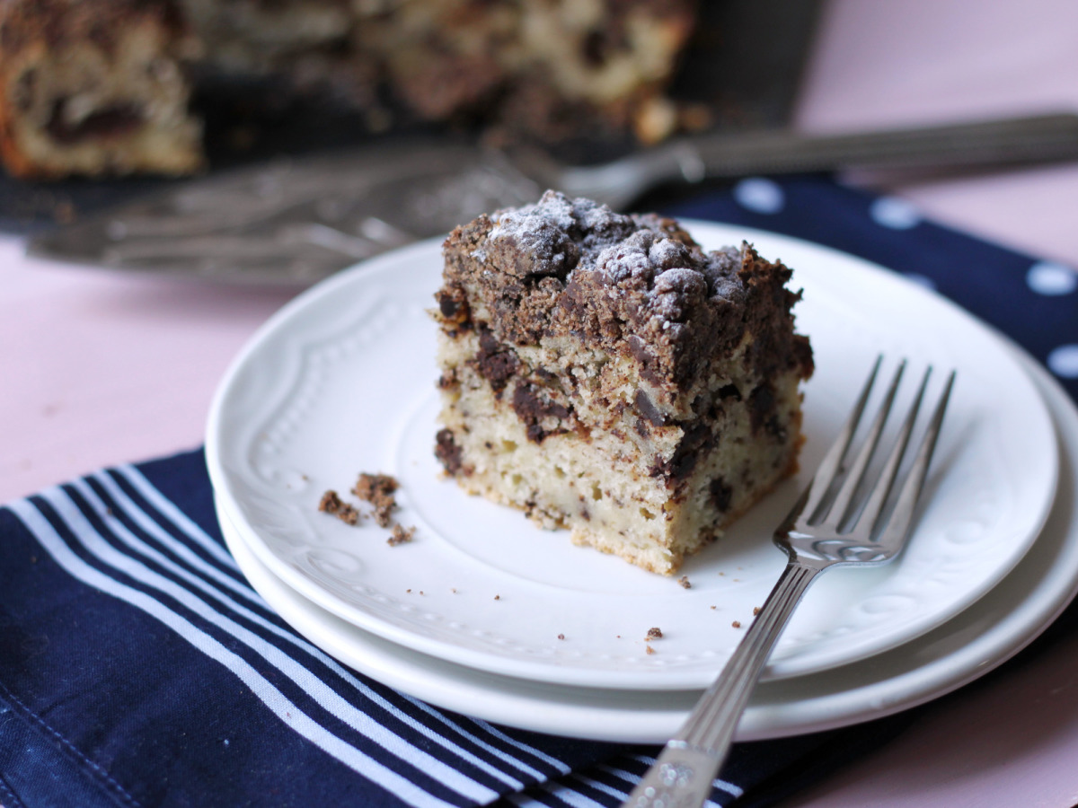 Mexican Chocolate Streusel Cake (Pastel De Chocolate Mexicano) image