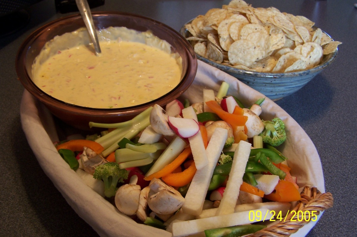 Velveeta Hot 'n Cheesy Crab Dip Recipe