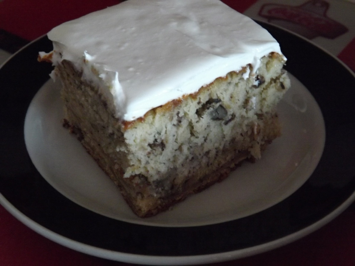 Banana-Nut Buttermilk Cake
