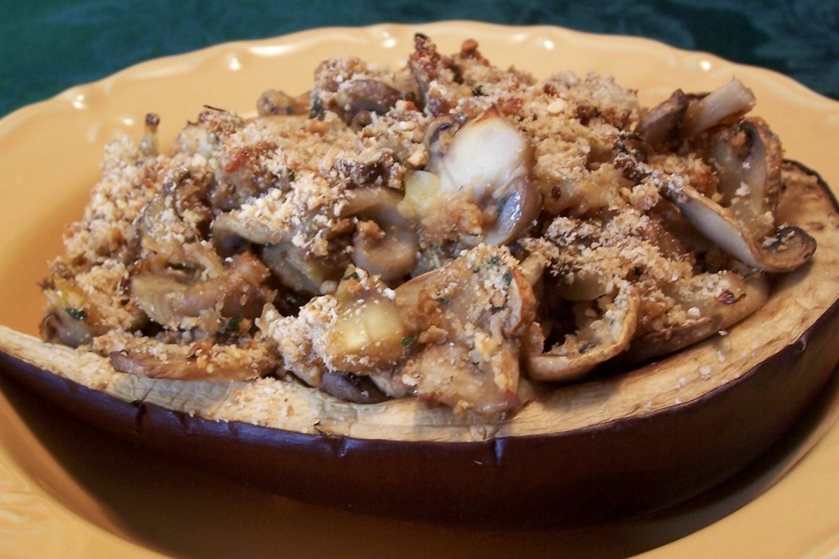 Mushroom Stuffed Eggplant (Aubergine)