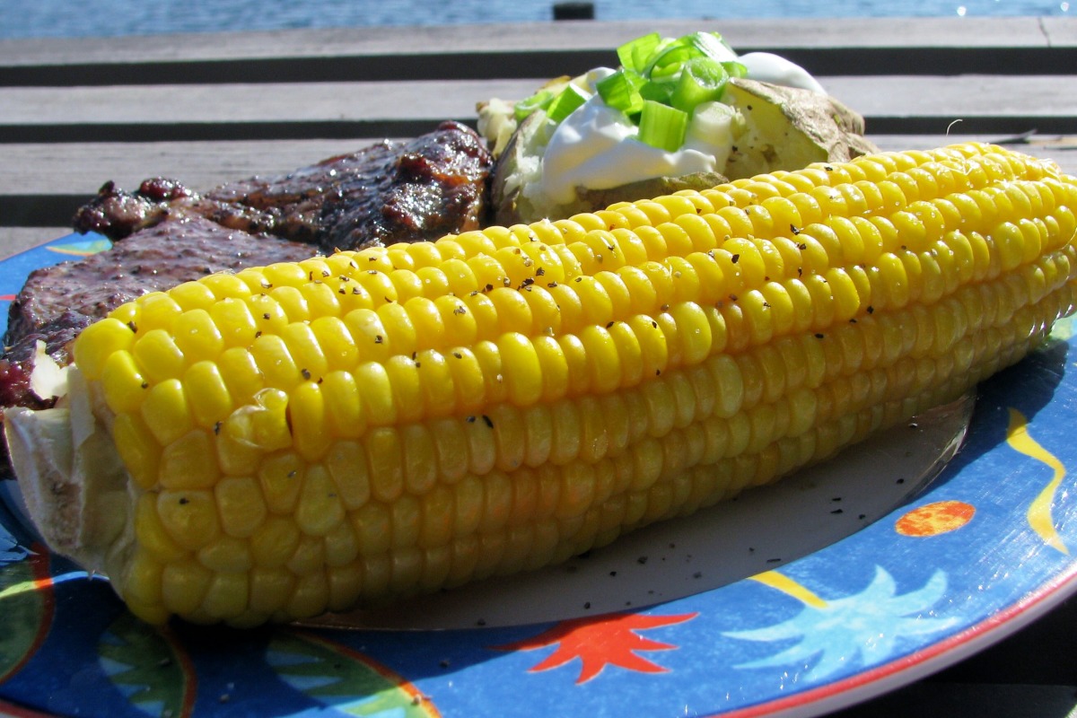 TIP OF THE DAY: Microwave Ears Of Corn, The Nibble Webzine Of Food  Adventures